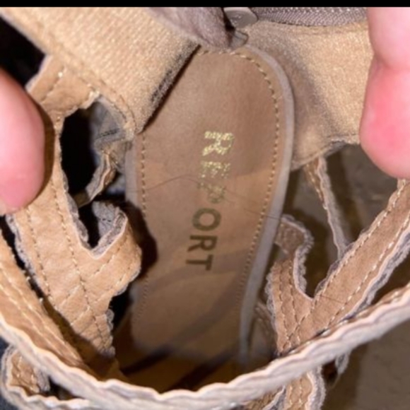 Report Paula Taupe Strappy Block Heel Sandals - Picture 2 of 4